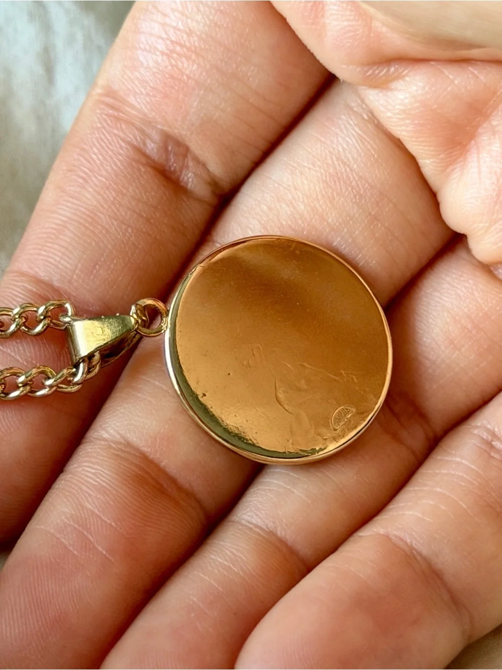 CHANEL Gold-tone Pendant Necklace with Cream Enamel CC Logo